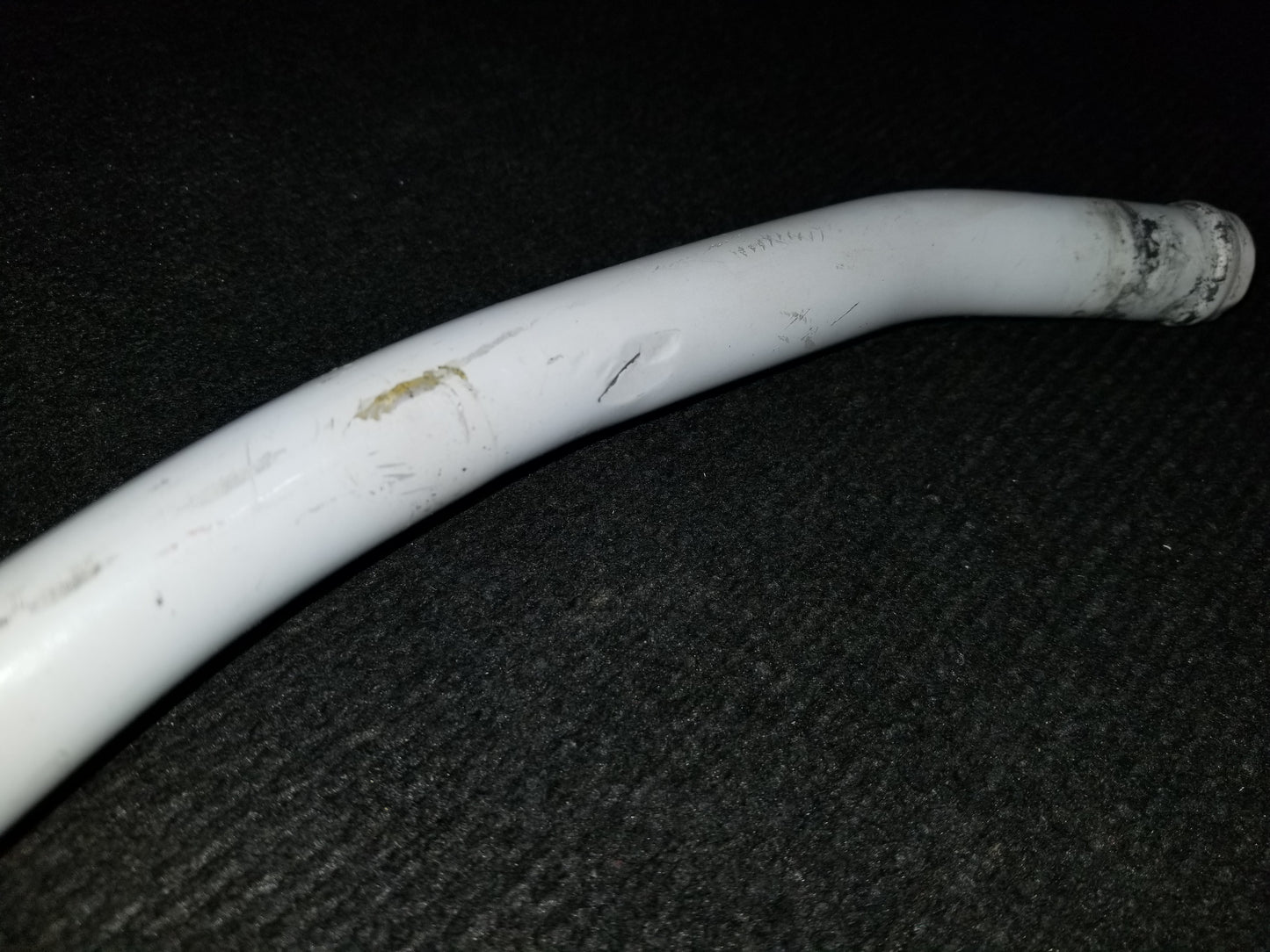 Oil Breather Tube - Cessna - 5Y-BUC