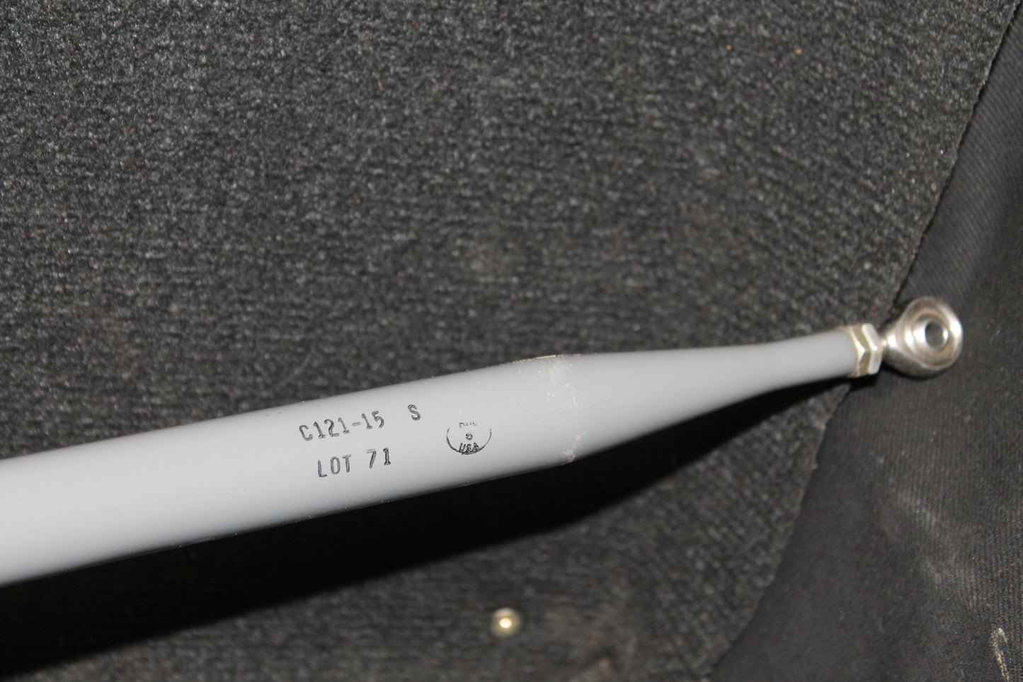 Tail Rotor Control Rod - Robinson - C-GFYD