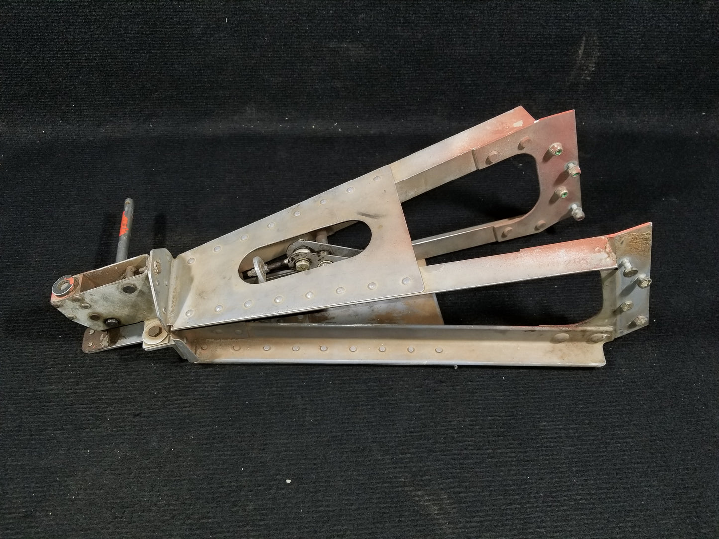 Rudder Gust Lock Assy - Aero Twin INC - 5Y-BUC