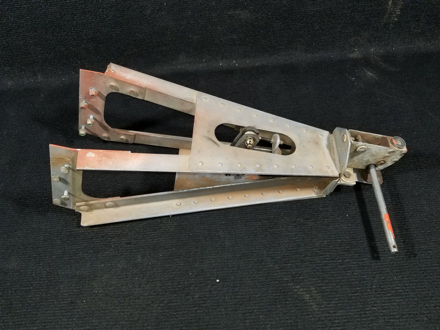 Rudder Gust Lock Assy - Aero Twin INC - 5Y-BUC