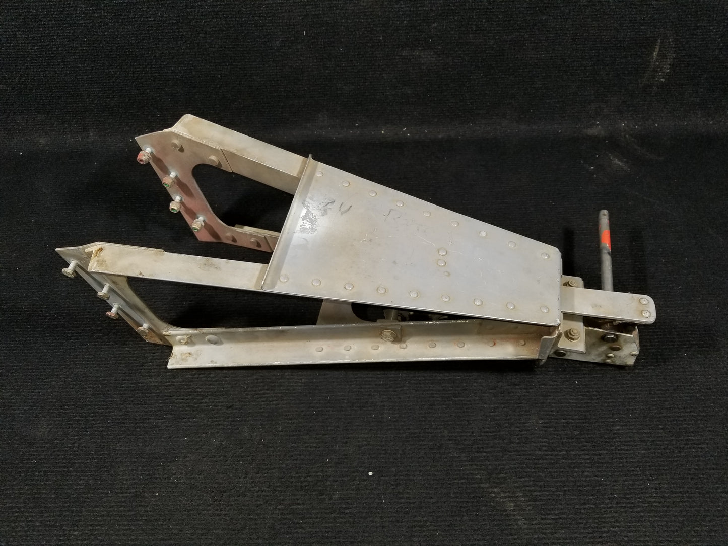 Rudder Gust Lock Assy - Aero Twin INC - 5Y-BUC