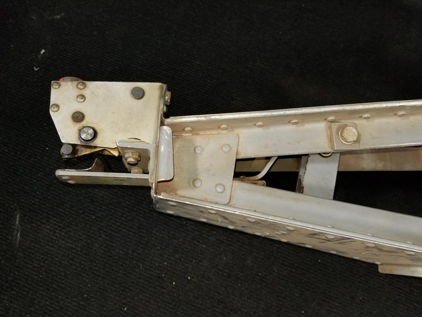 Rudder Gust Lock Assy - Aero Twin INC - 5Y-BUC
