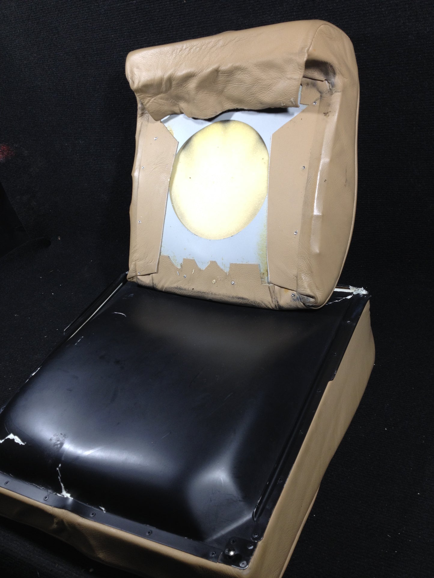 Seat Assy - Pilot - C-GHZN (#)