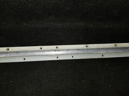 Seat Rail Co-Pilot RH OTBD - Cessna - C-FKXV