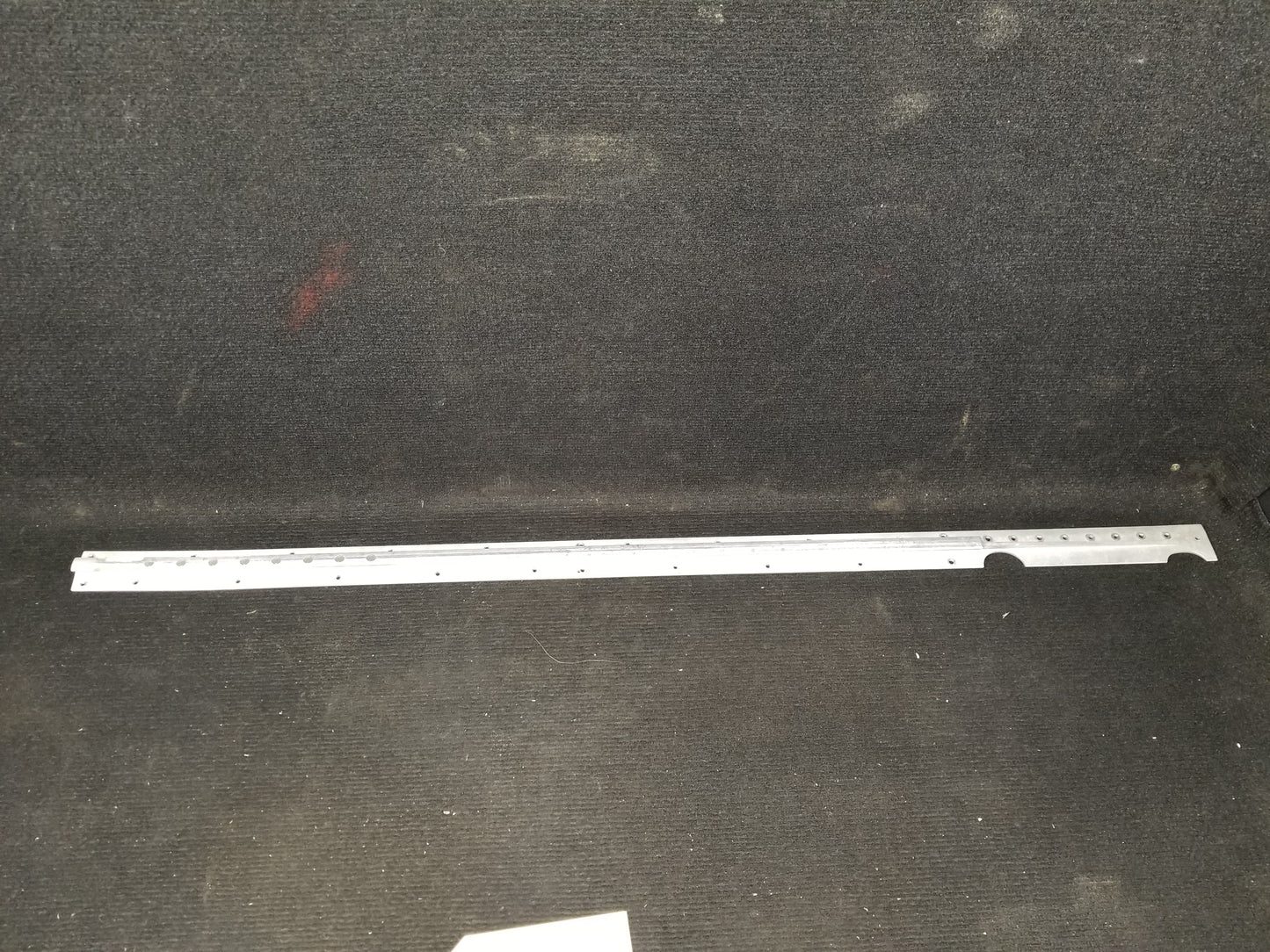 Seat Rail Pilot LH OTBD - McFarlane - C-FKXV