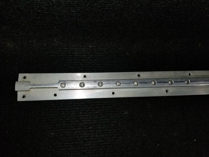 Seat Rail Pilot LH OTBD - McFarlane - C-FKXV
