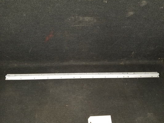 Seat Rail Pilot LH INBD - McFarlane - C-FKXV