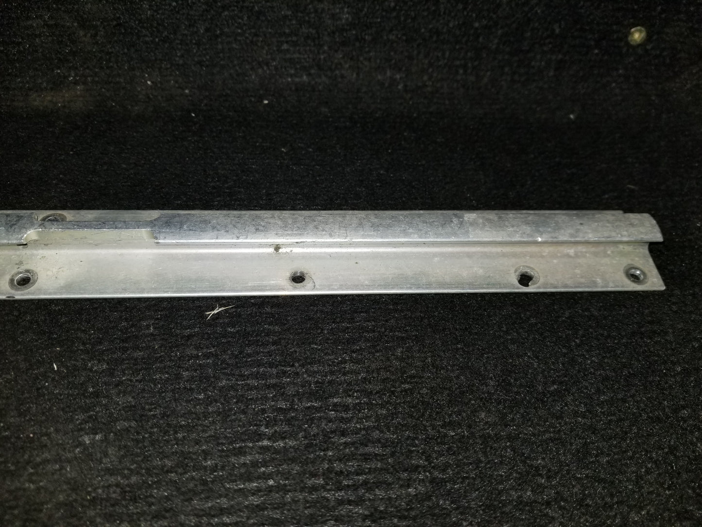 Seat Rail Pilot LH INBD - McFarlane - C-FKXV