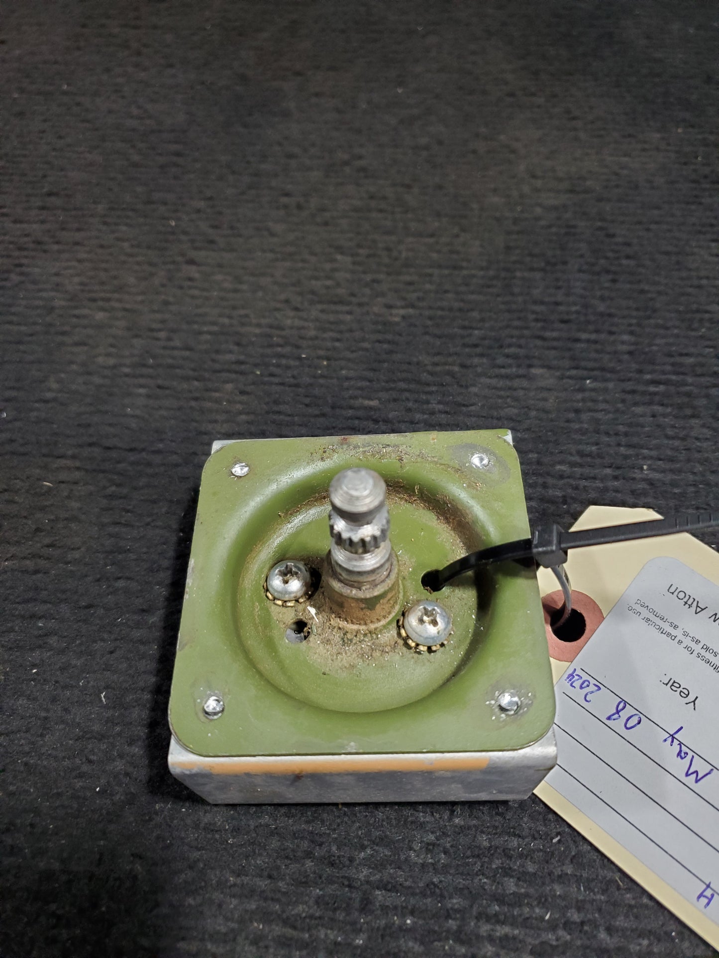 Door Handle Shaft Assy LH - Cessna - C-GNQK