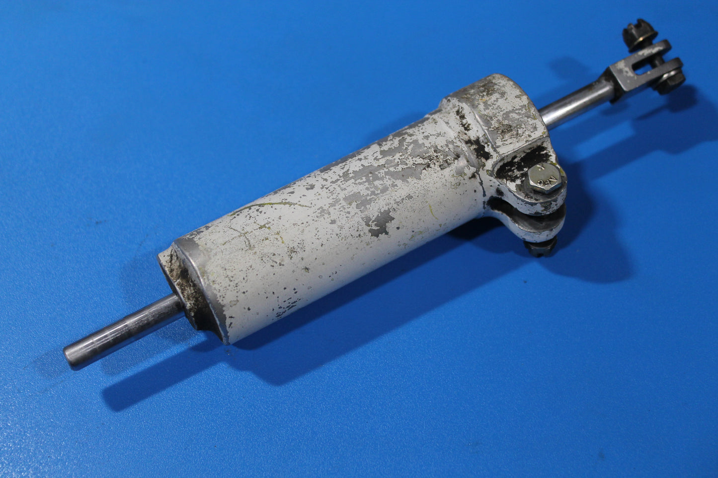 Shimmy Dampener Assy - Cessna - C-FFTB