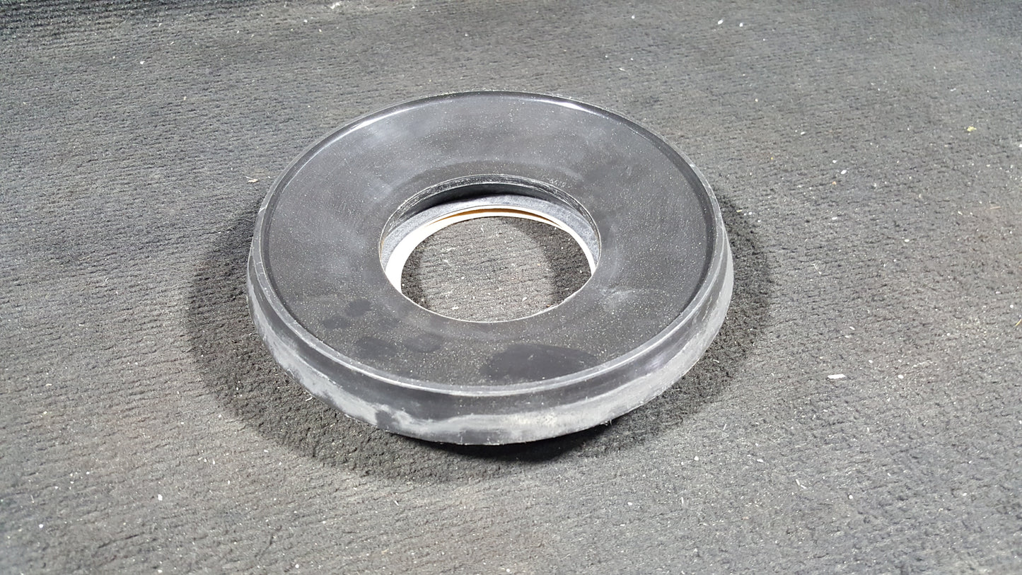 Spinner Bulkhead - McCauley - B3D32C412 - C-FKYZ