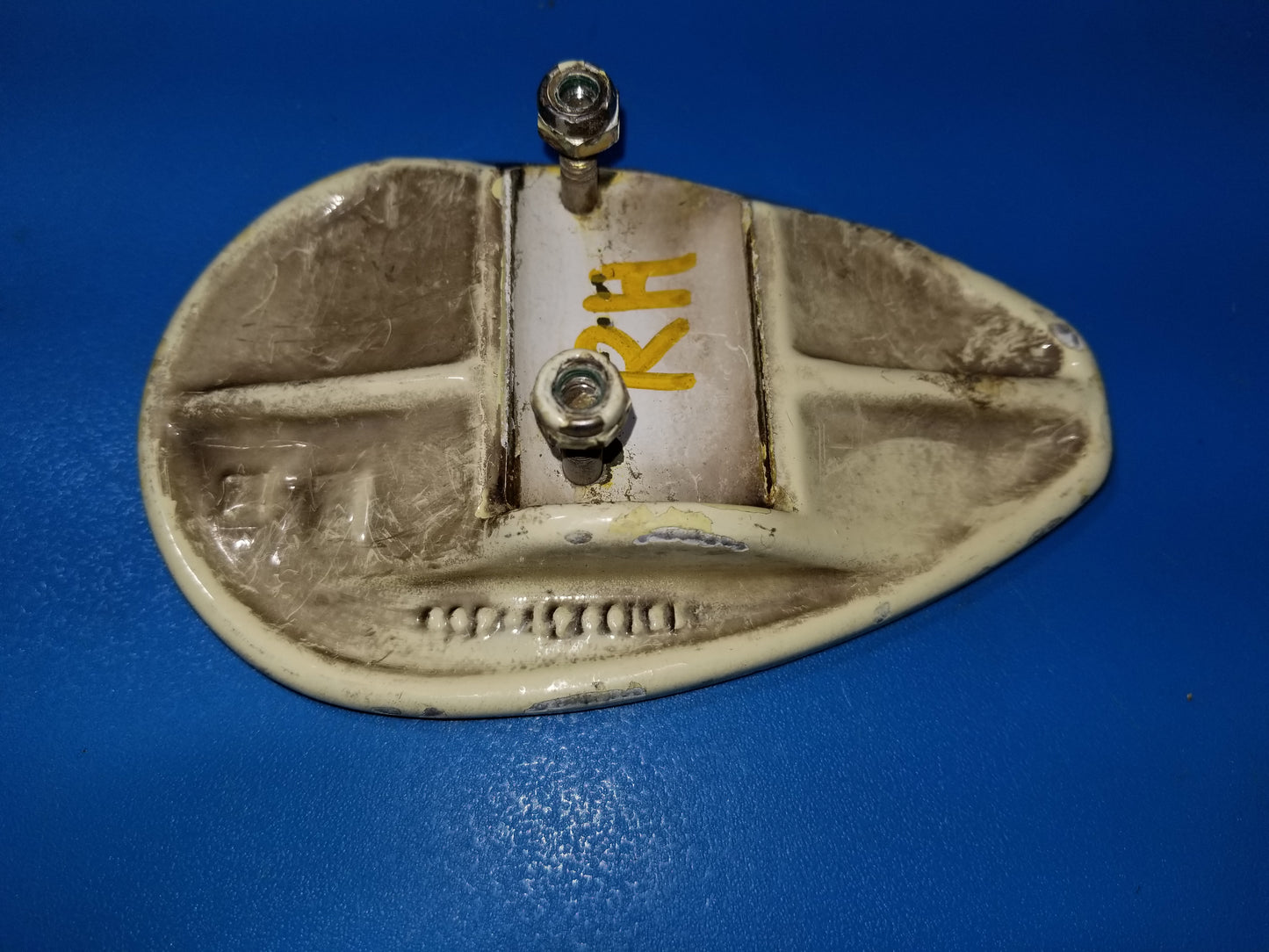 Step Pad - Cabin - RH - Cessna - C-FZEL