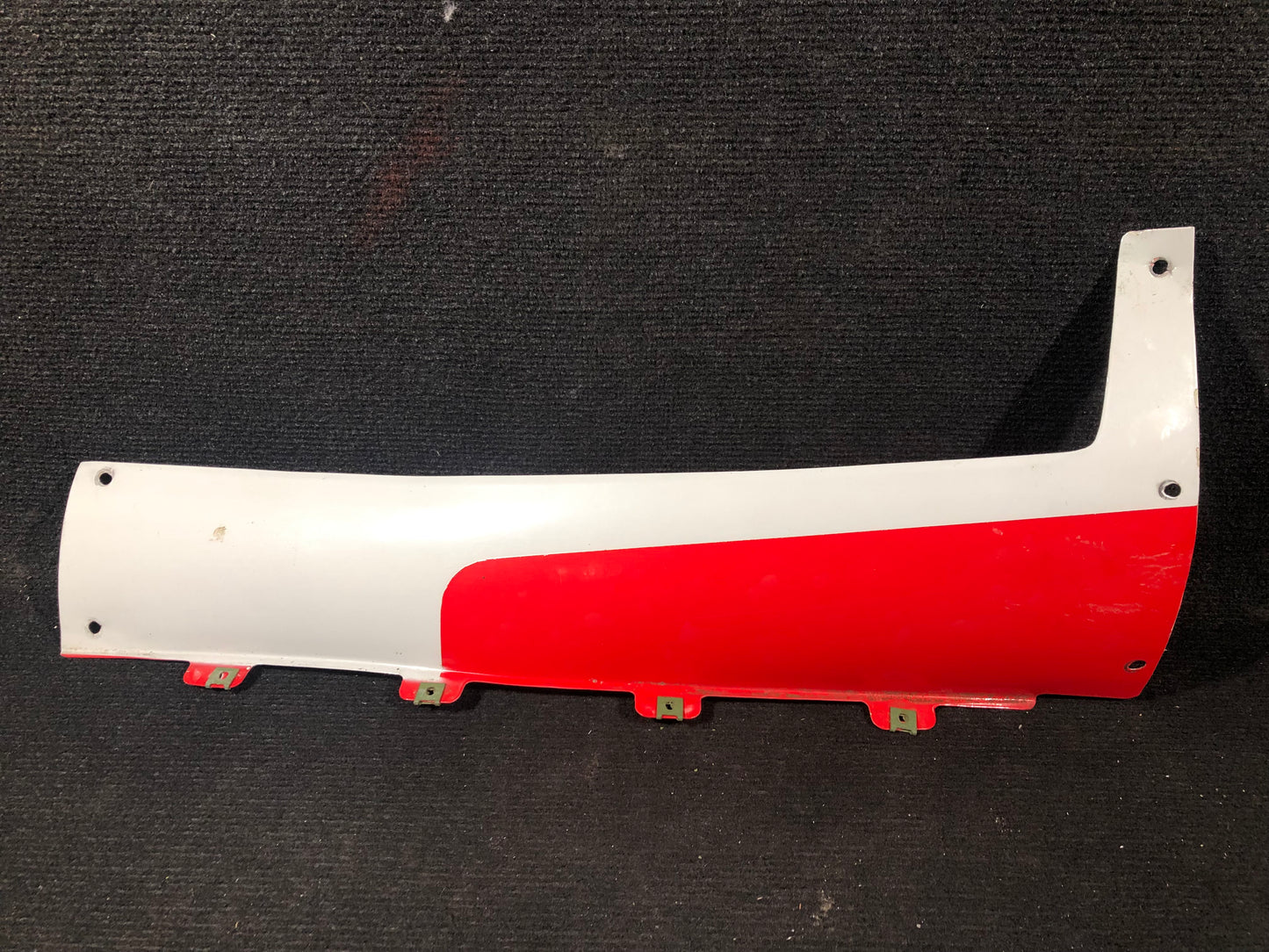 Tail / Empennage Fairing LH - Cessna - C-FZRF