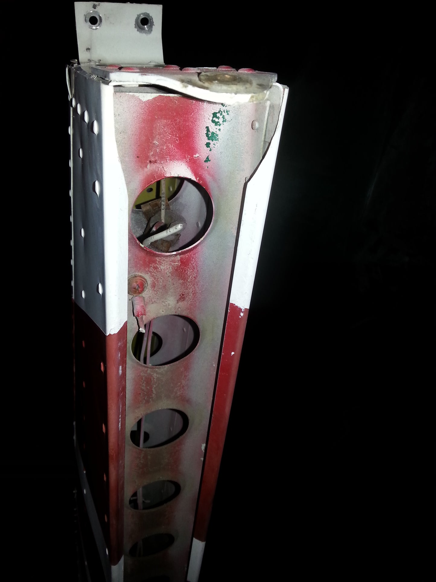 Tail Fin Assy - Beechcraft - C-FBPO