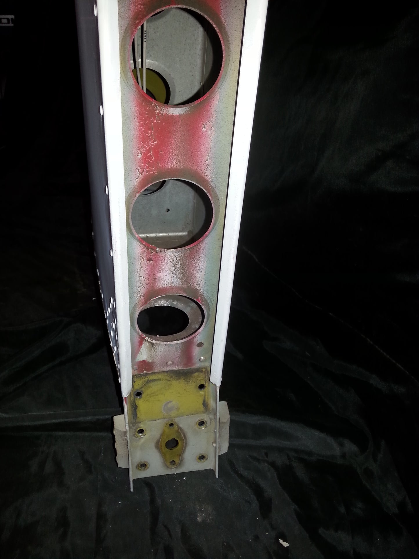 Tail Fin Assy - Beechcraft - C-FBPO