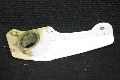 Tail Gear Mount RH - Cessna - C-FZRF