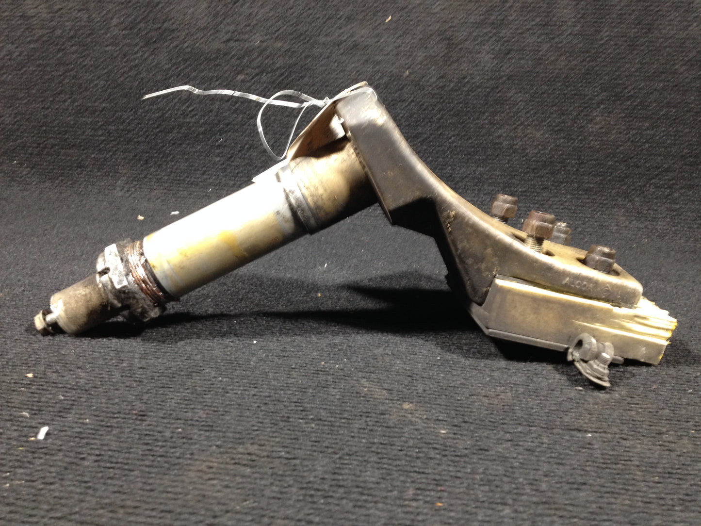 Wheel Axle Assy - Grumman - C-GEAB