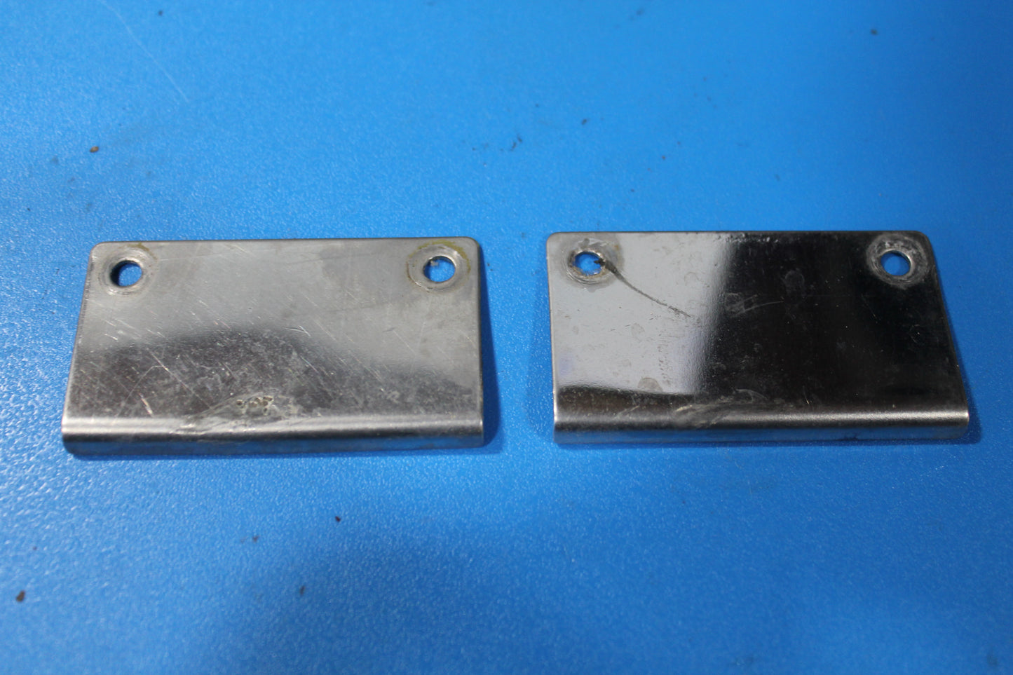 Window Latch Plates from LH door (x2) - C-FZEL