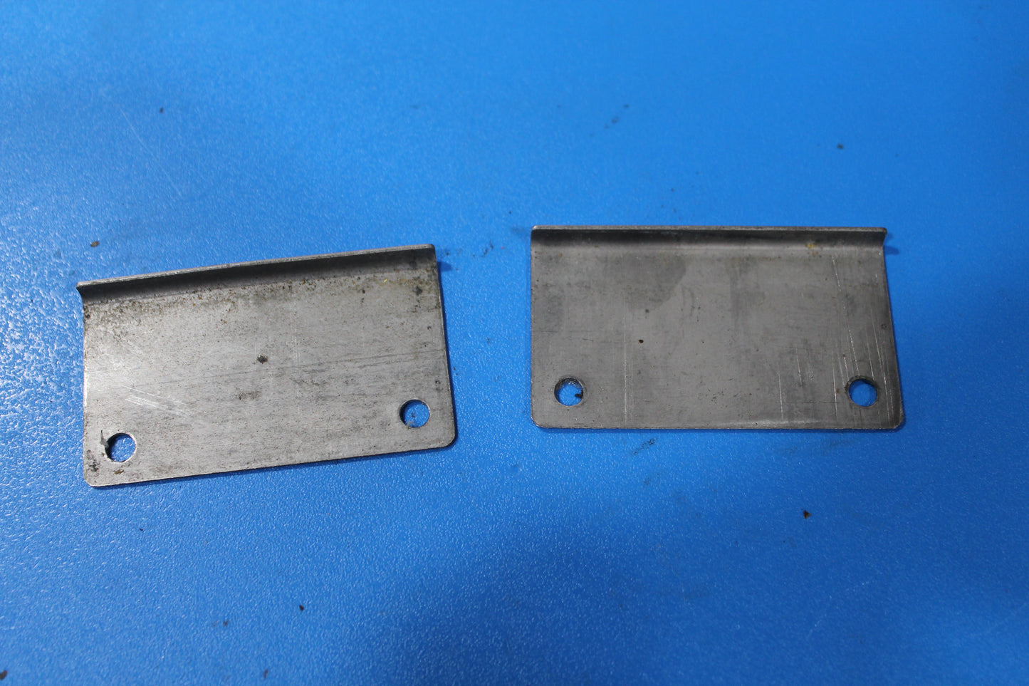 Window Latch Plates from LH door (x2) - C-FZEL