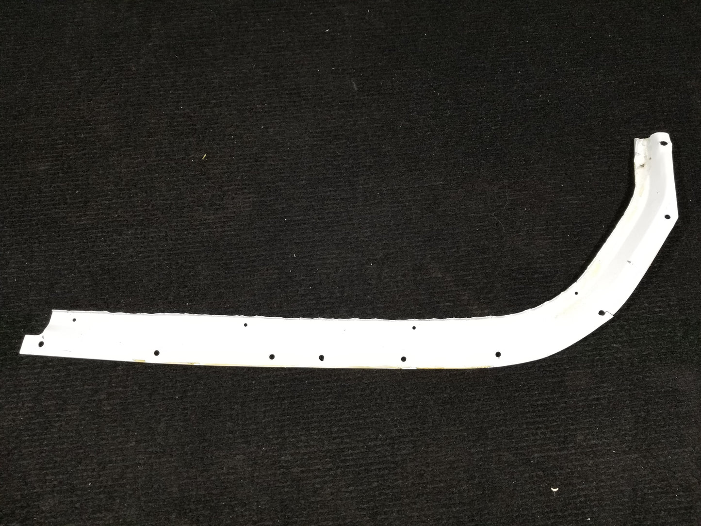 Window Rear Upper Retainer - RH - C-FCDQ