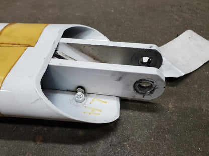 Wing Strut LH - Cessna - C-FMKY