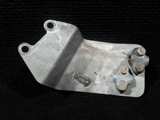 Airbox Control Cable Support Bracket - Cessna - C-FCDN