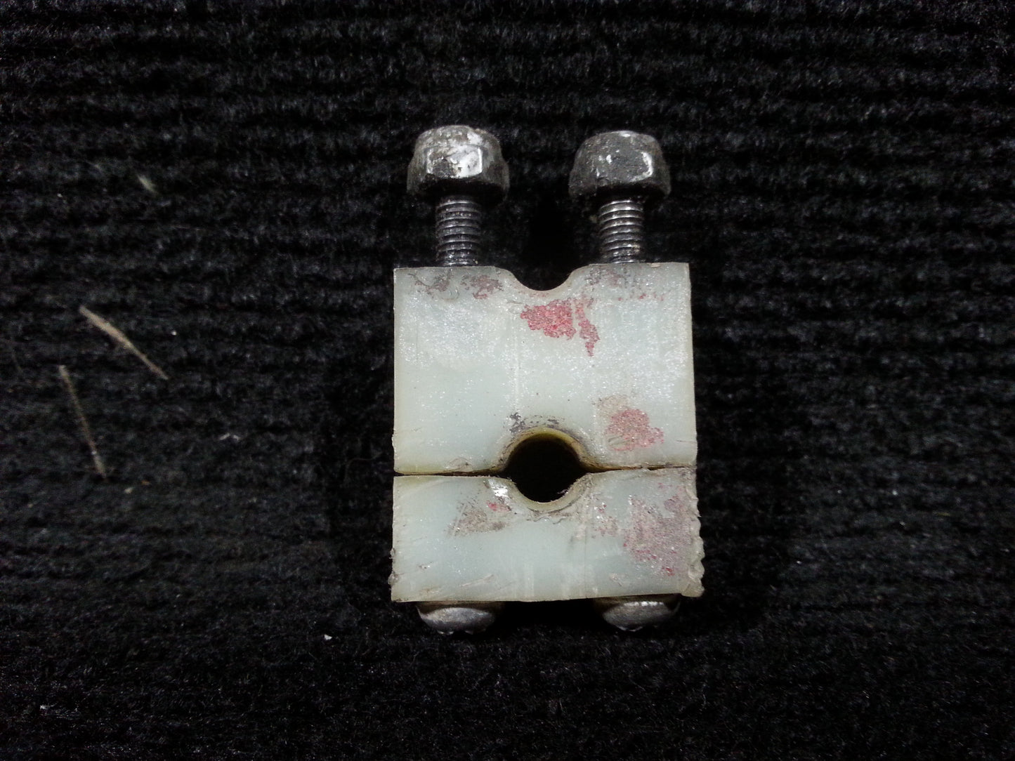 Cowl Flap Control Line Mount (clamp) - Cessna - C-FCDN