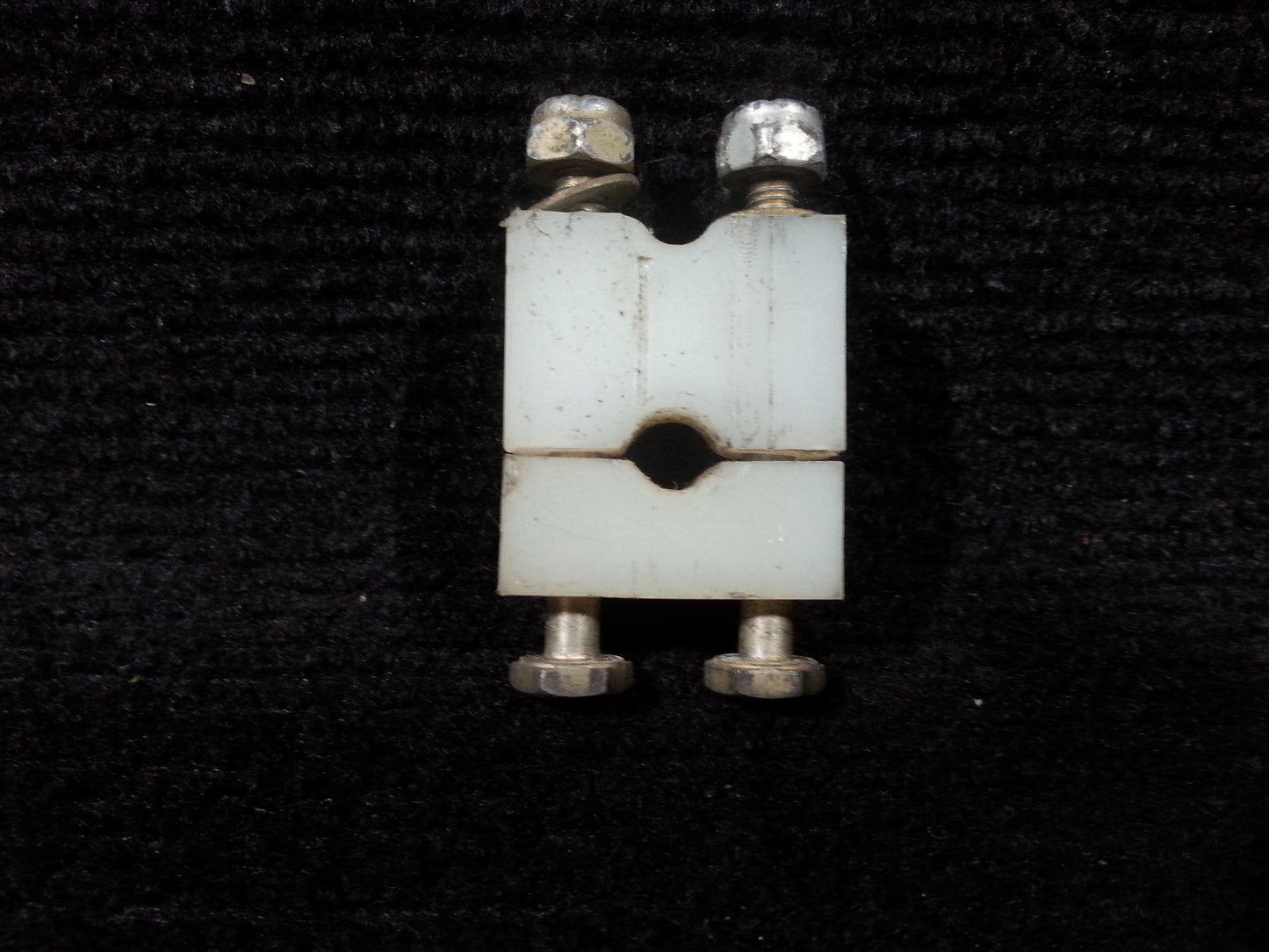 Cowl Flap Control Line Mount (clamp) - Cessna - C-FCDN