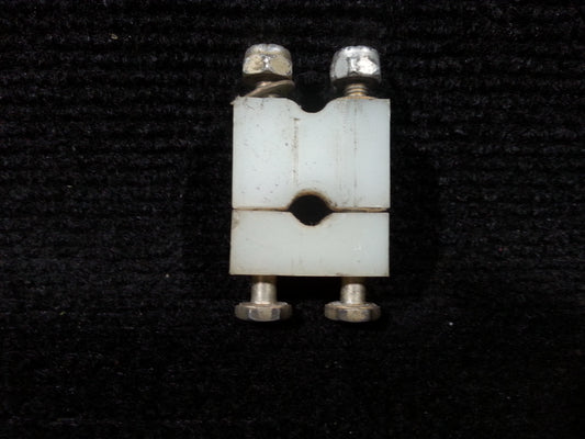 Cowl Flap Control Line Mount (clamp) - Cessna - C-FCDN