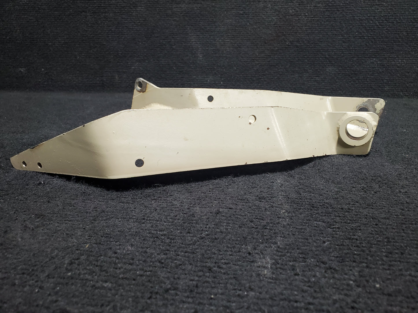 Bracket Assy 95 Amp Alternator - Cessna 208B - 5Y-ZBW