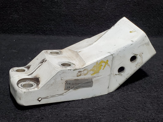 MLG Axle Fitting - Cessna 208B - OO-SEX