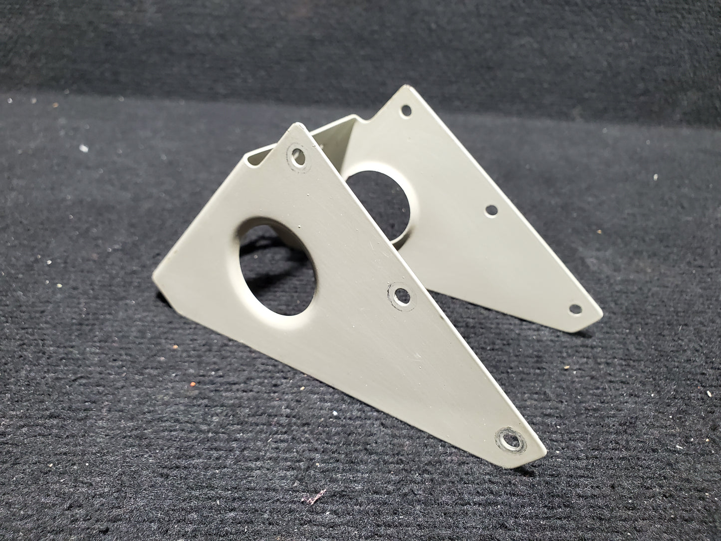Fuel Filter Bracket - Cessna - 5H-NWA