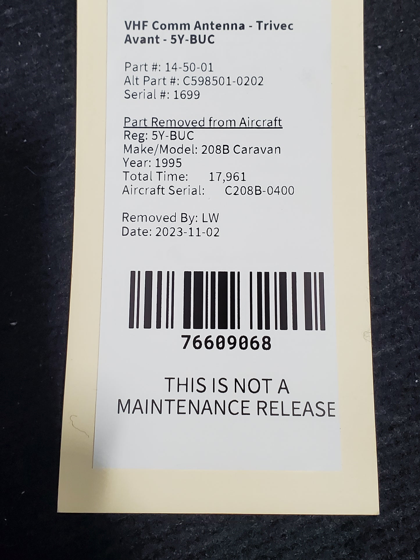 VHF Comm Antenna - Trivec Avant - 5Y-BUC