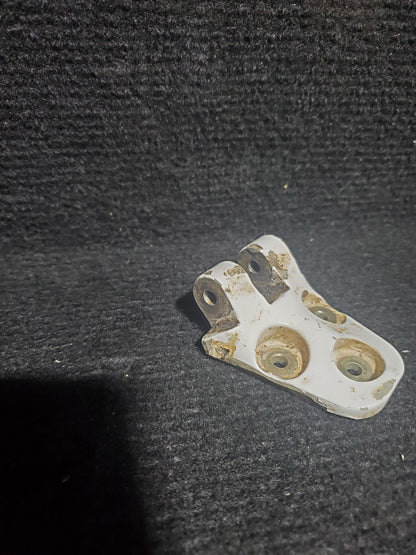 Hinge-Door LH UPR Aft - Cessna - 5Y-ZBW