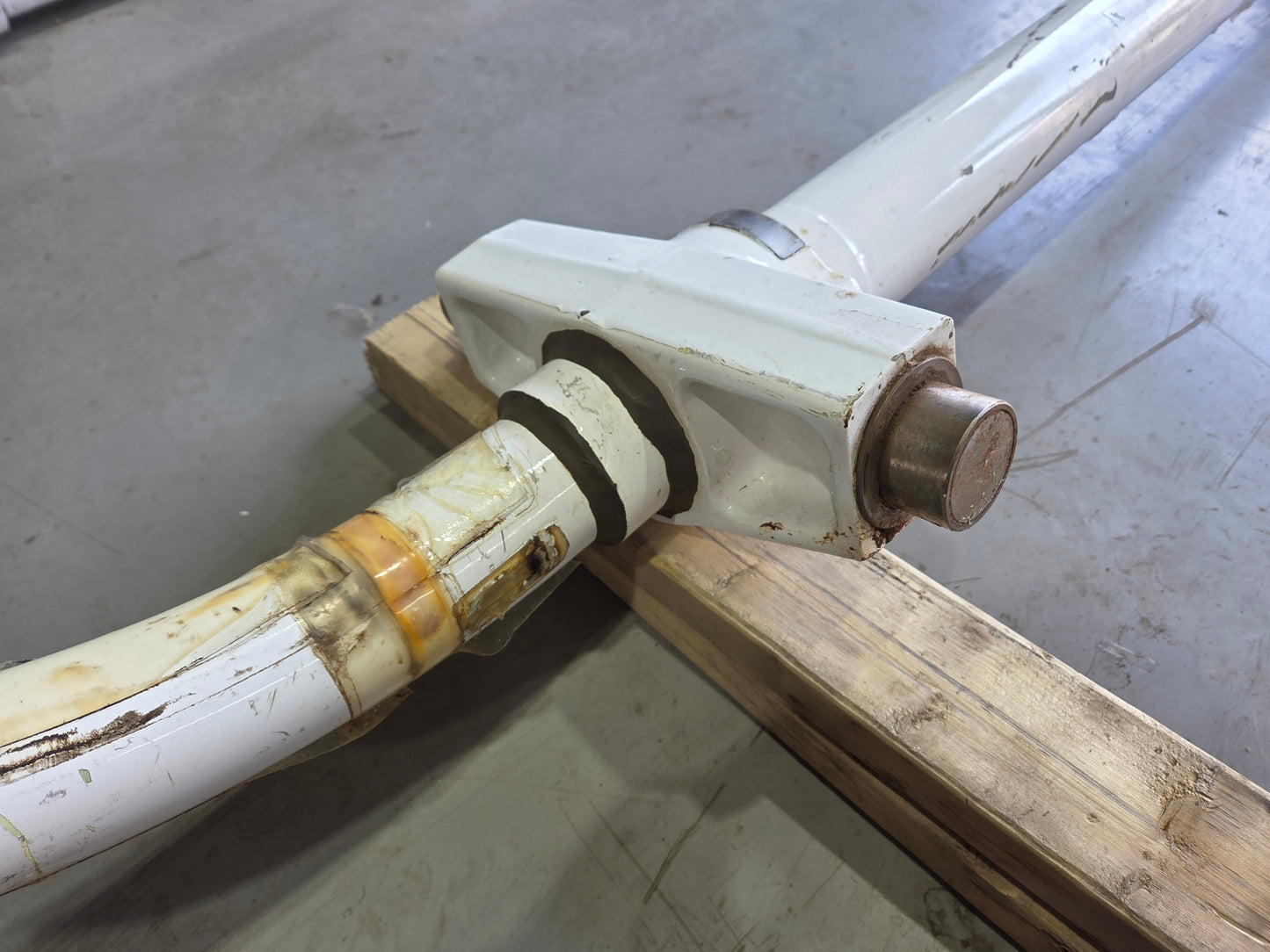 Main Landing Gear Assembly - Cessna 208B Caravan - 5Y-ZBW