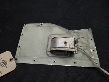 Access Cover w/ Courtesy Light - LH - Cessna - OO-SEX