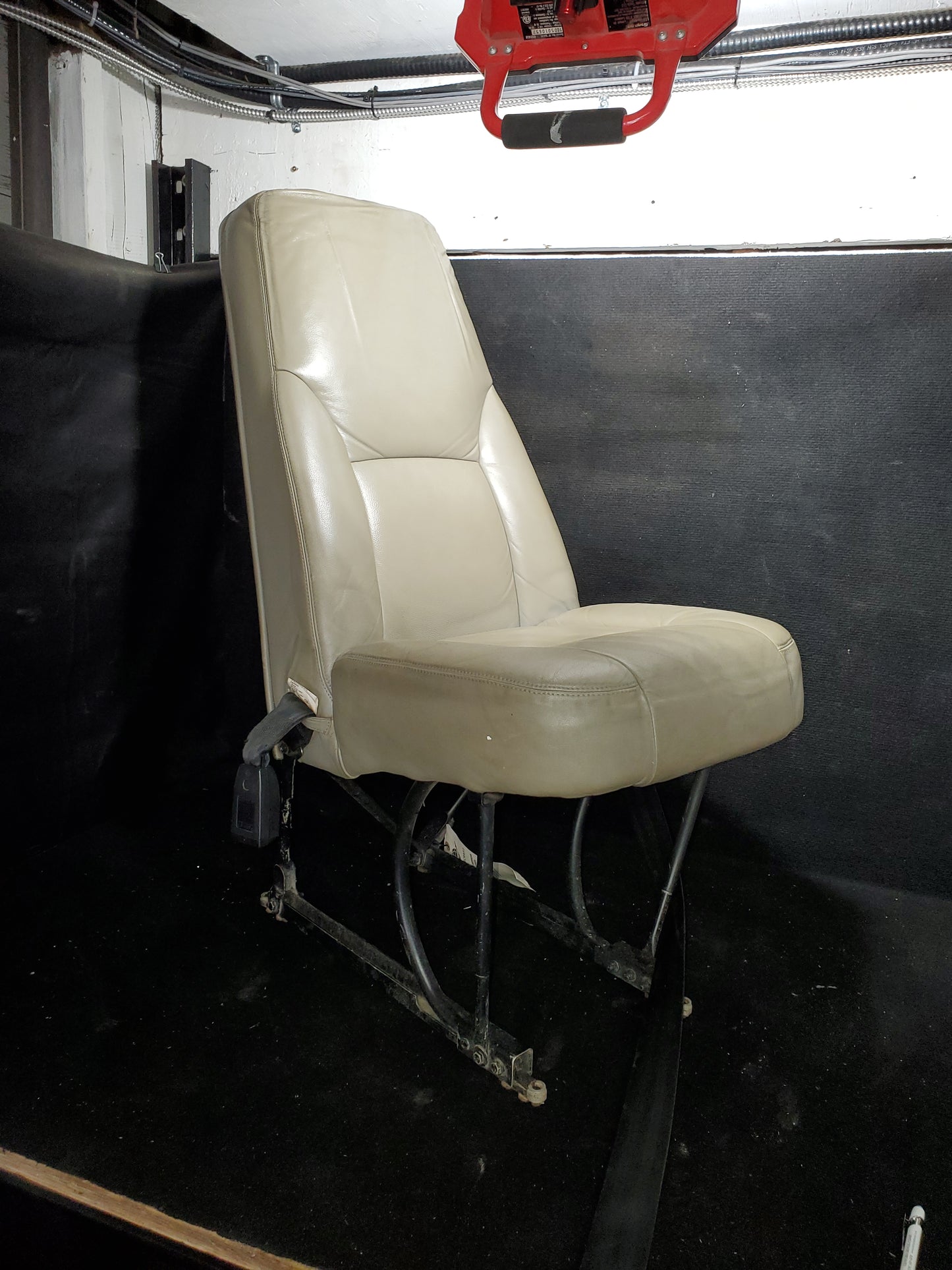 Seat Assembly - LH - Cessna - 208B Caravan - 5Y-MME - 1 of 3