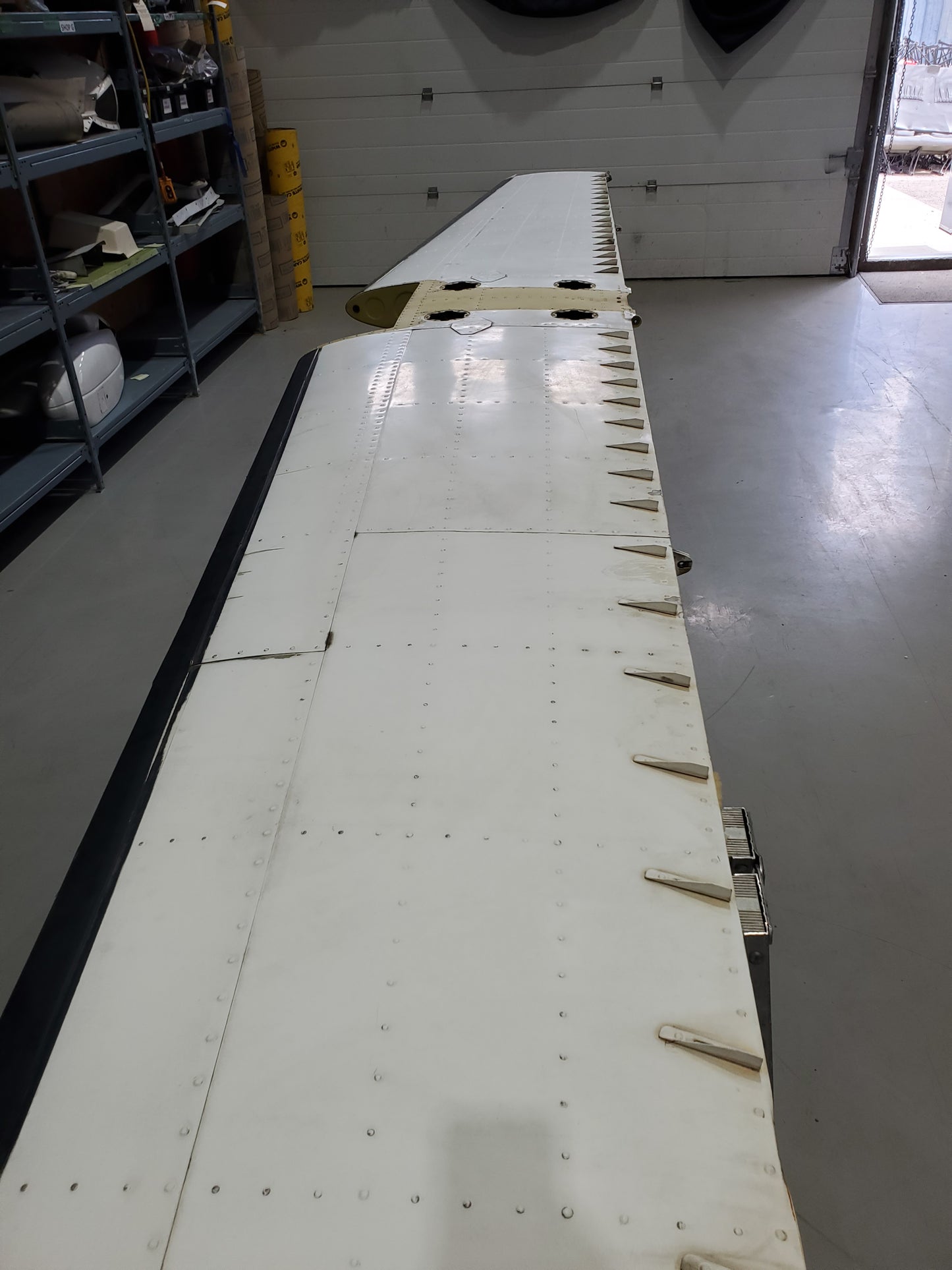 Horizontal Stabilizer - Cessna 208 Caravan - 5Y-ZBW