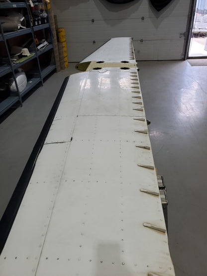 Horizontal Stabilizer - Cessna 208 Caravan - 5Y-ZBW