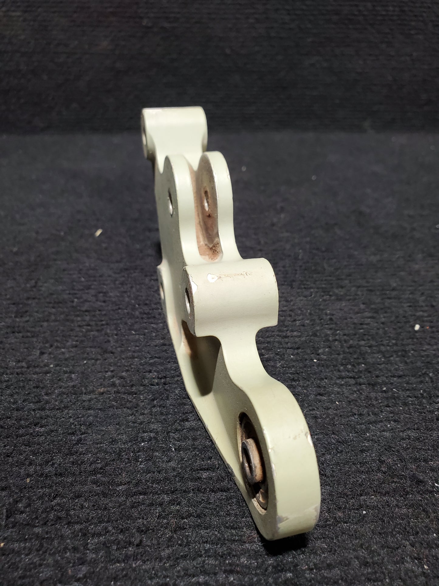 Elevator Pushrod Arm Assy - Cessna - 5H-TAZ