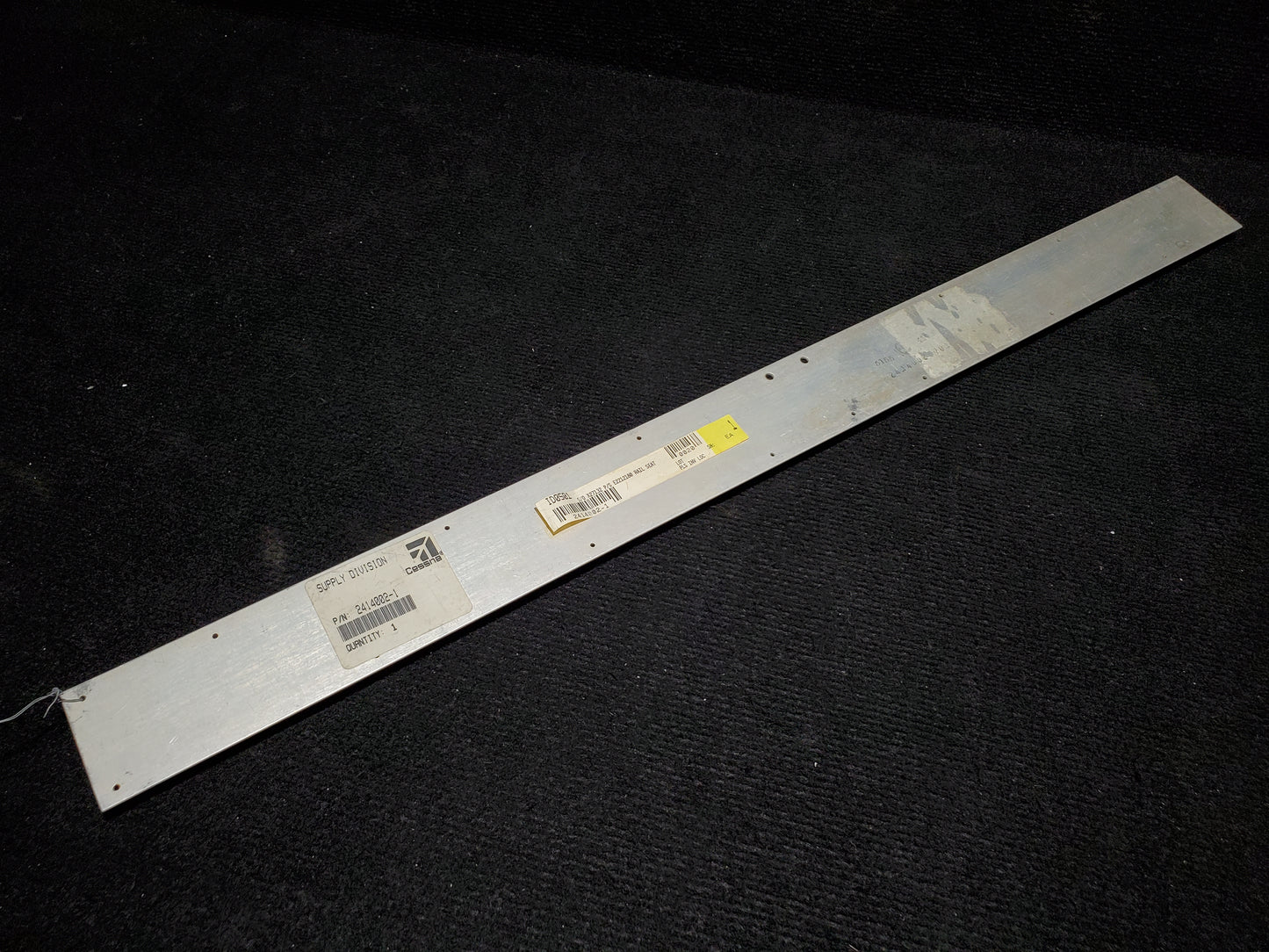 Seat Rail LH OTBD - Cessna - MISC-MB-206-207-LOT