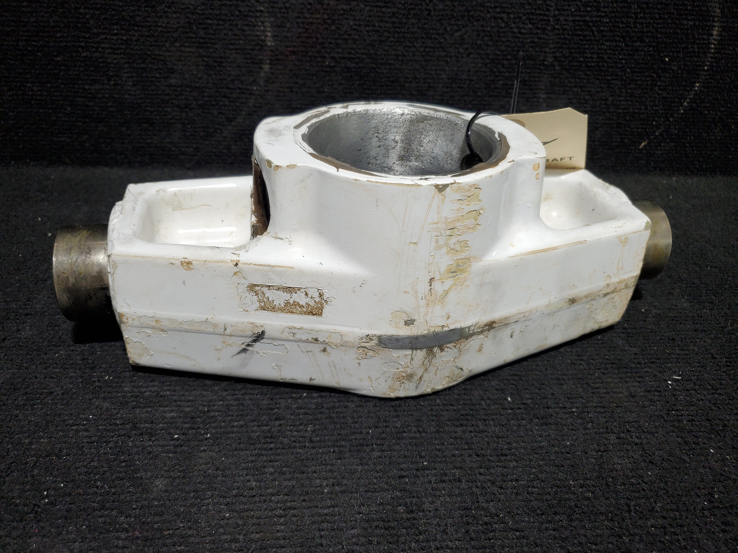 Trunnion Assy - LH - 5H-TAZ