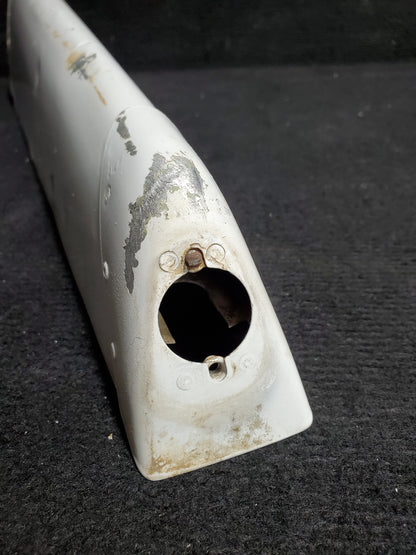 Vertical Fin Tip Assy W/ Flashing Beacon - Cessna - 5H-NWA