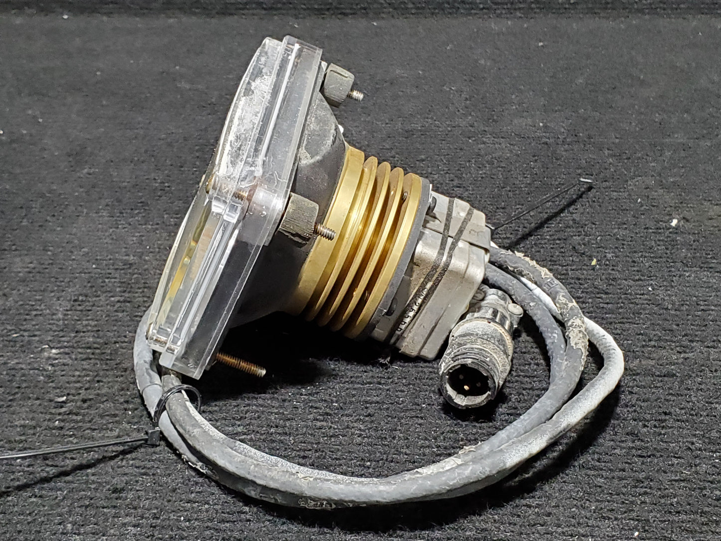 Landing Light - Cirrus - C-GDJL