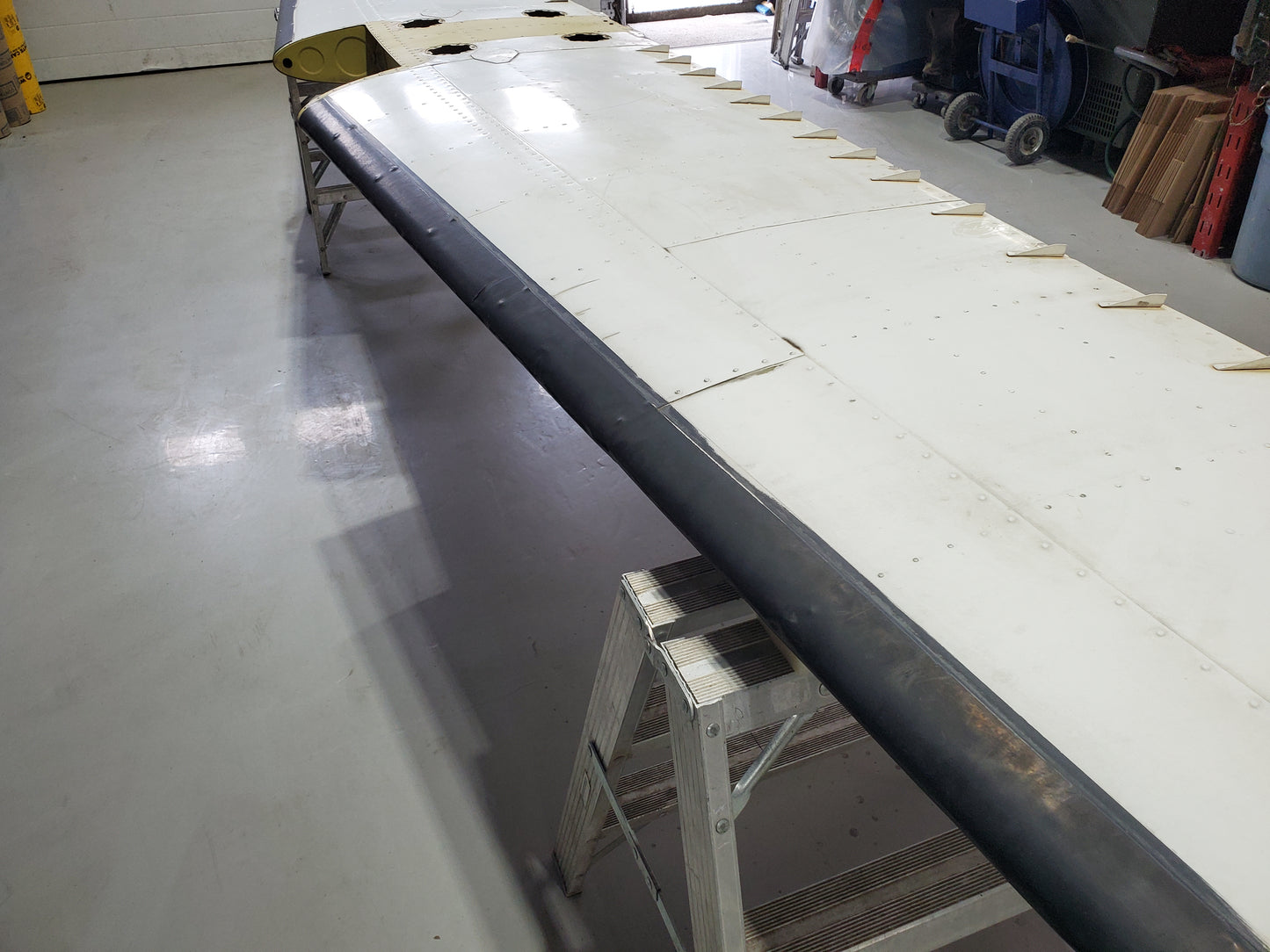 Horizontal Stabilizer - Cessna 208 Caravan - 5Y-ZBW