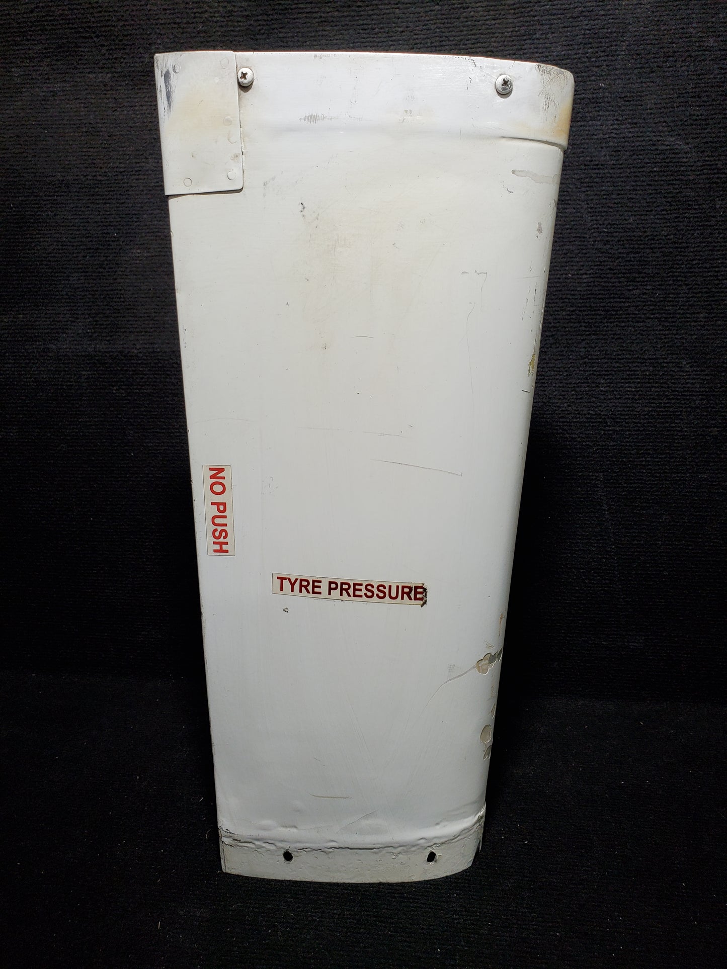 MLG Cover Assy - RH - Cessna - 5H-TAZ