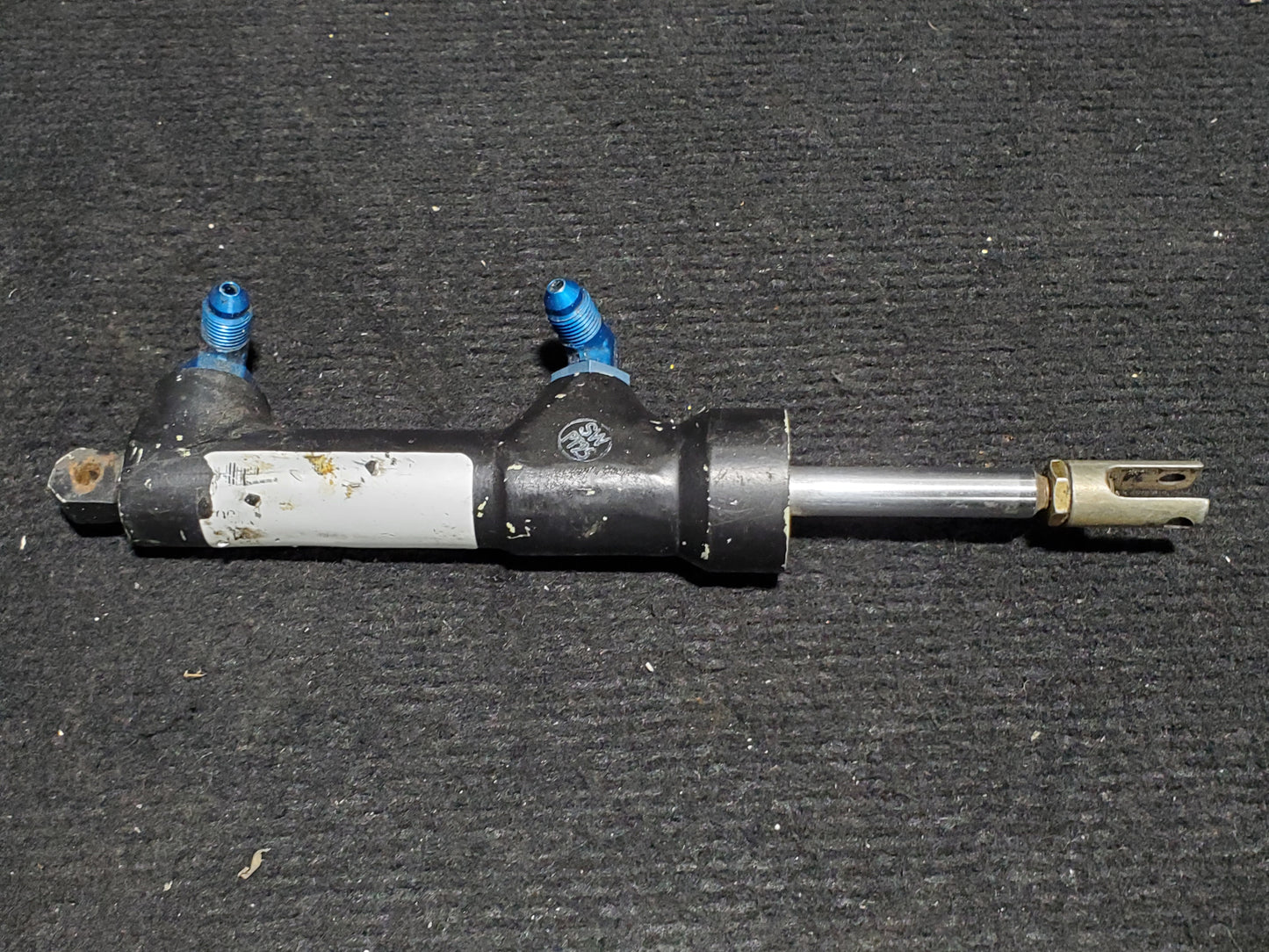 Brake Master Cylinder - Cessna - 5Y-ZBW