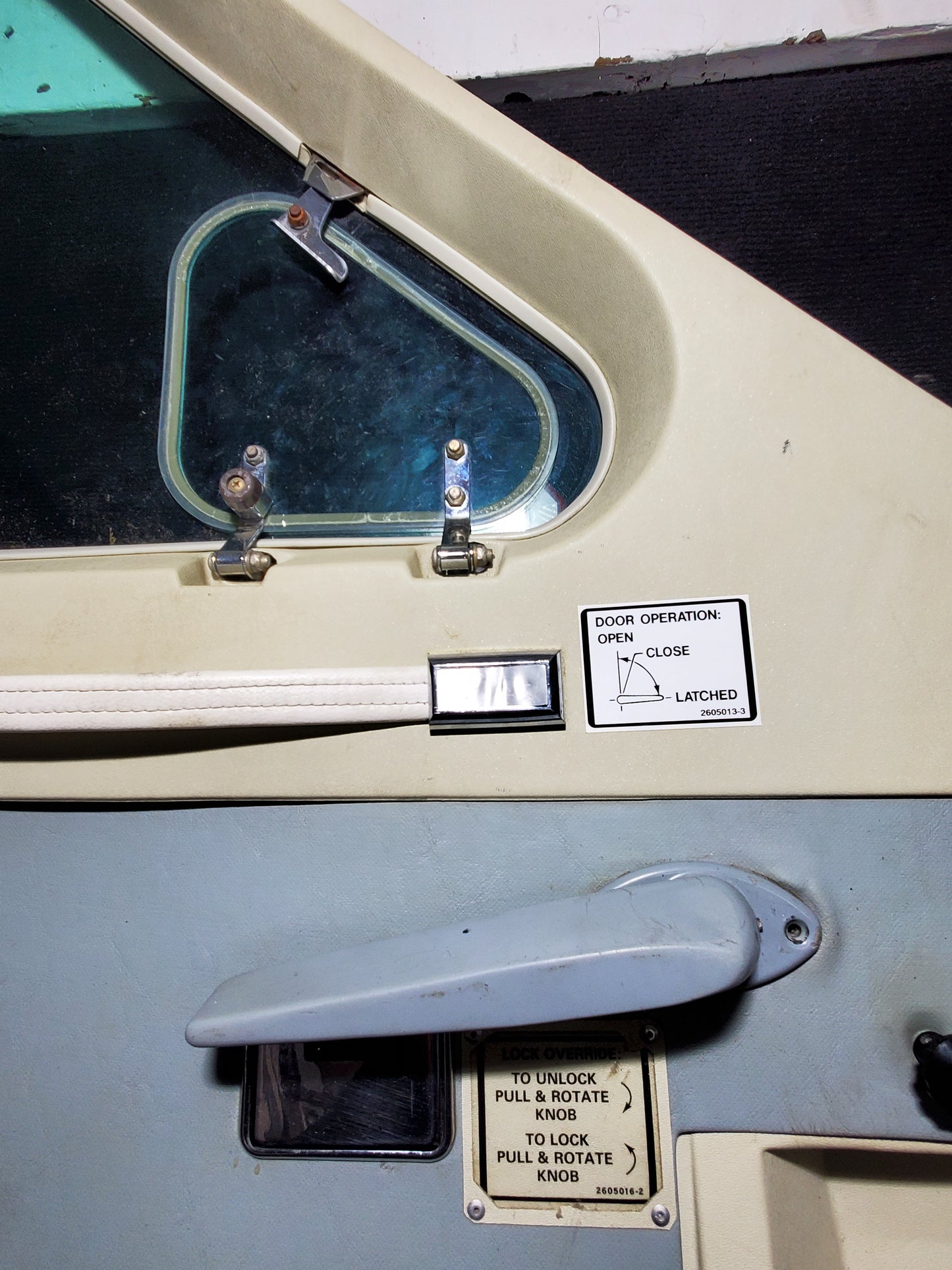 Crew Door - LH - Cessna - OO-SEX