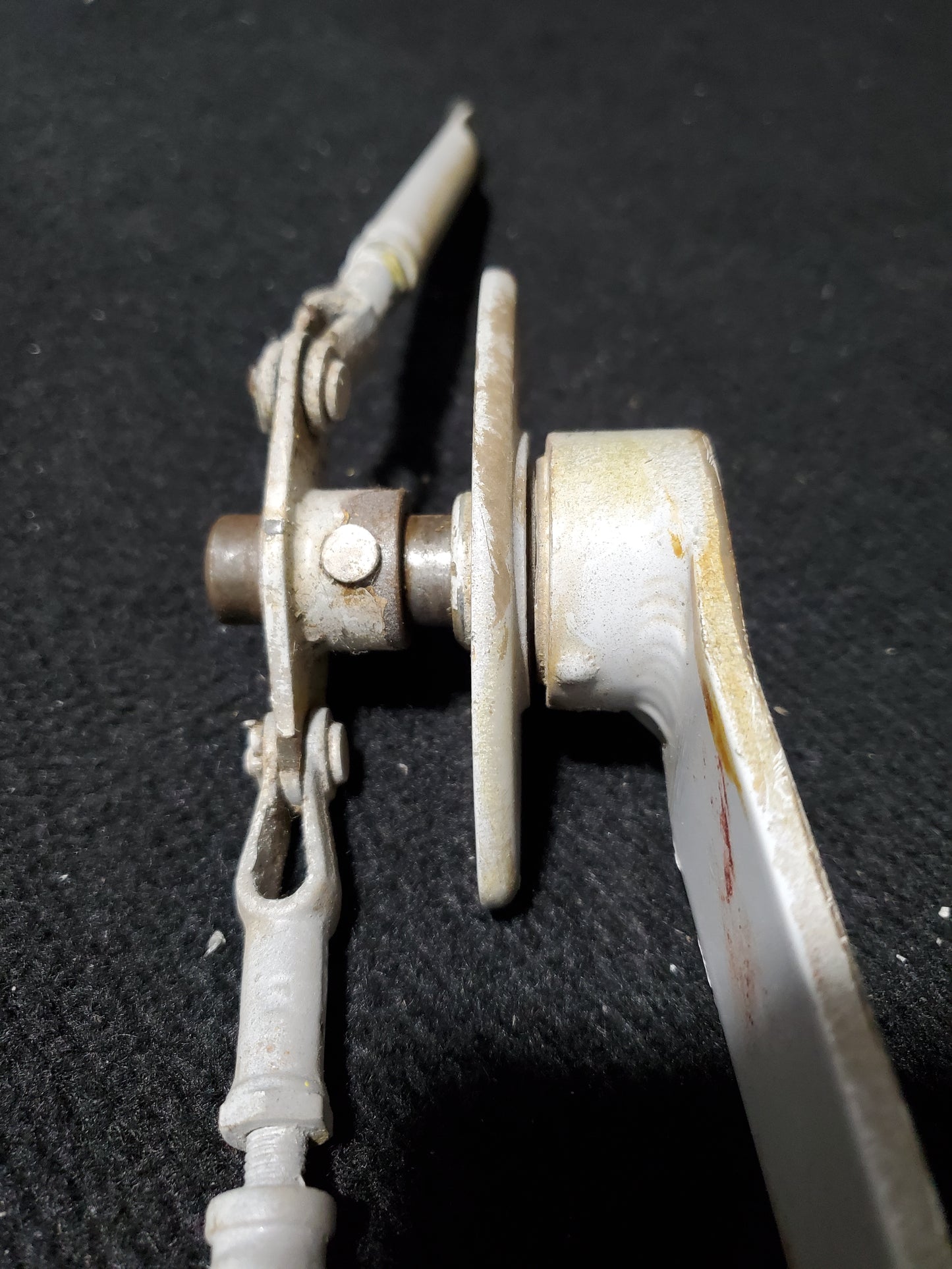 Latch Mechanism - Lower Passenger Door - Cessna - 5Y-BUC