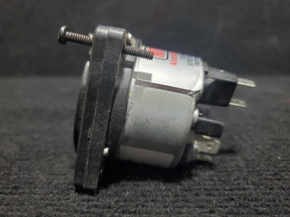 Fuel Quantity Gauge - Mitchell Aircraft - 5Y-FOO